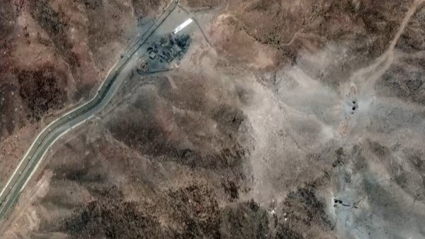 股配所 乌称打击俄沃罗涅日州一空军基地 摧毁战机及弹药库